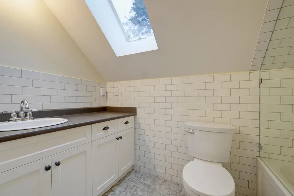 Loft bathroom.jpg