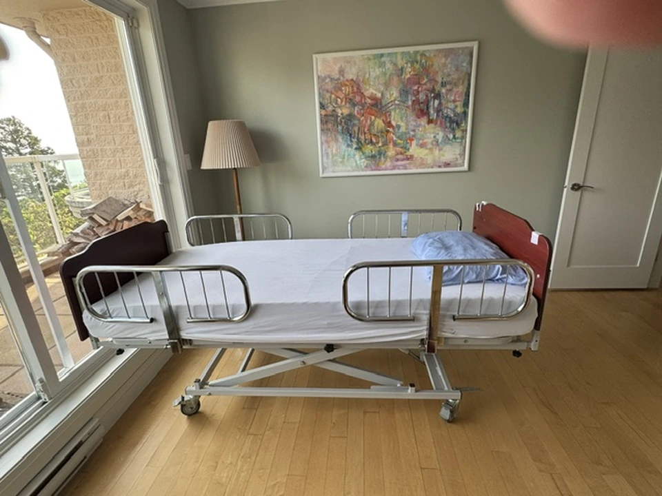 Hosp bed.JPG