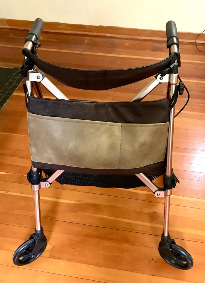 ROLLATOR 4 .jpg