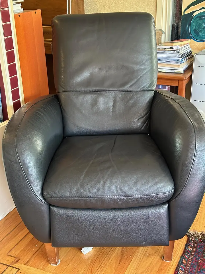 IMG_8430 chair.jpg