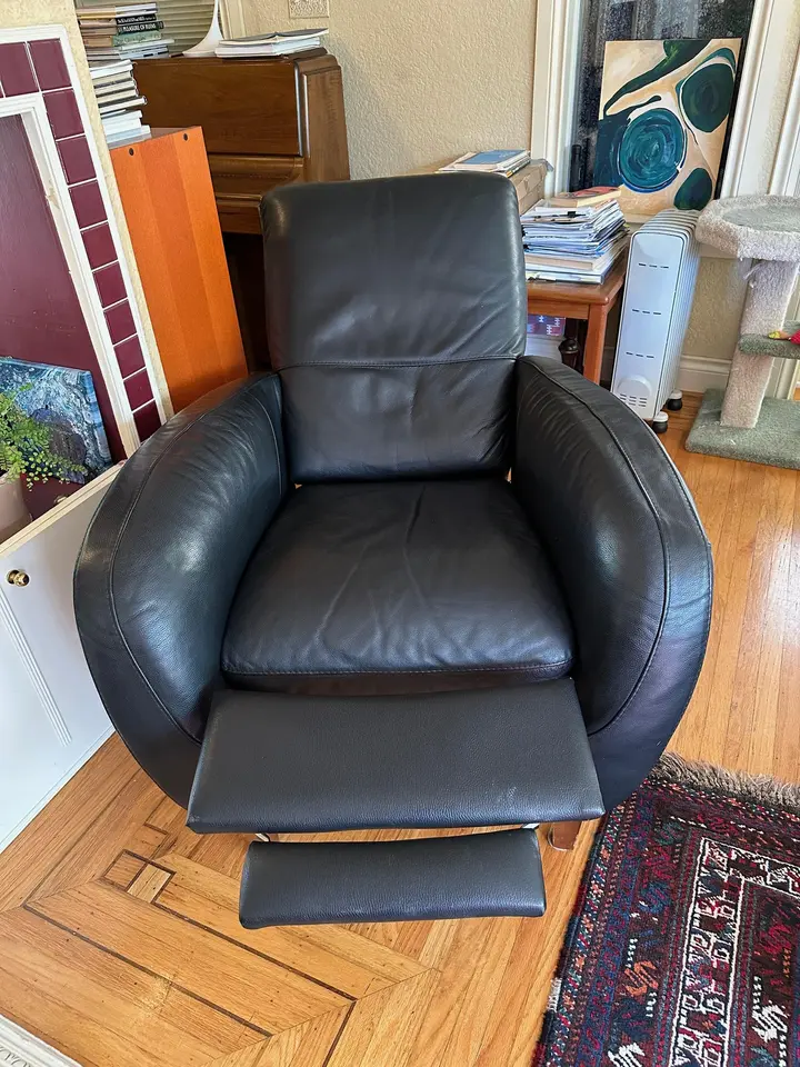IMG_8432 chair.jpg