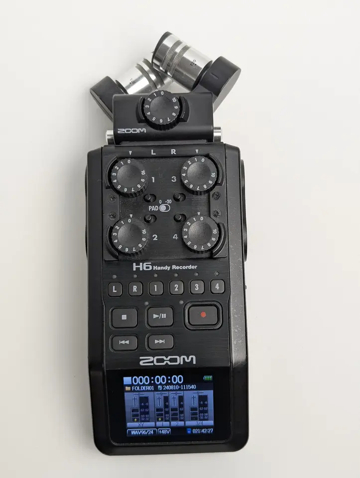 Zoom 01.jpg