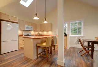 Loft kitchen 1.jpg