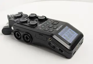 Zoom 06.jpg